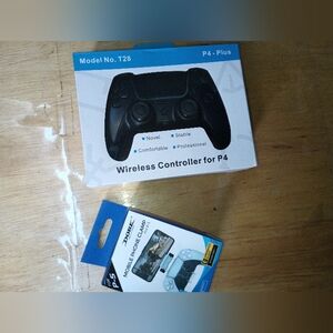 Controller & phone clip, Playstation, mobile gaming.